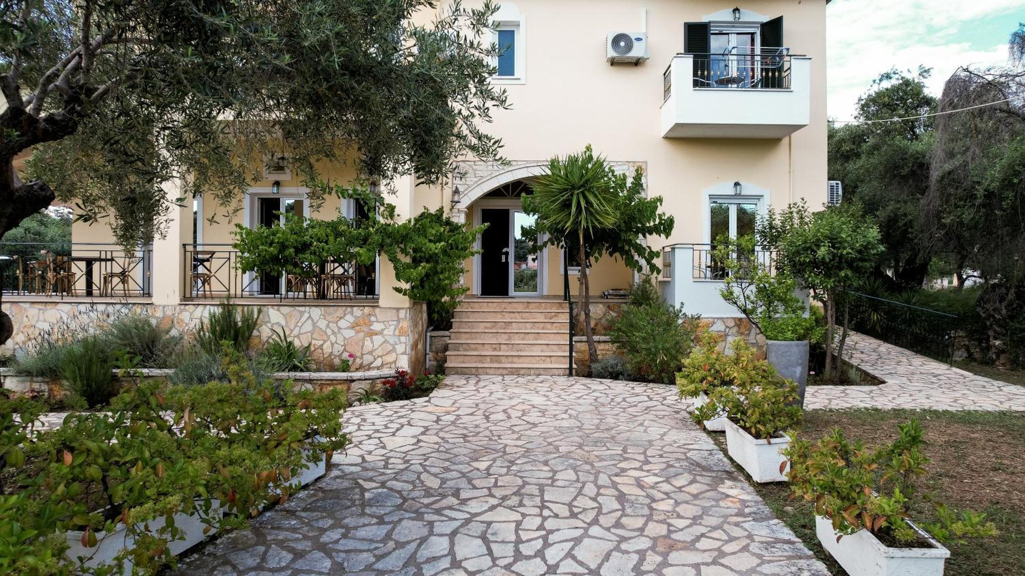 Chrisovalanto Hotel Сивота Экстерьер фото